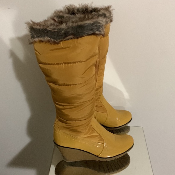 Stylish Mustard Yellow Bamboo boots - Picture 3 of 3